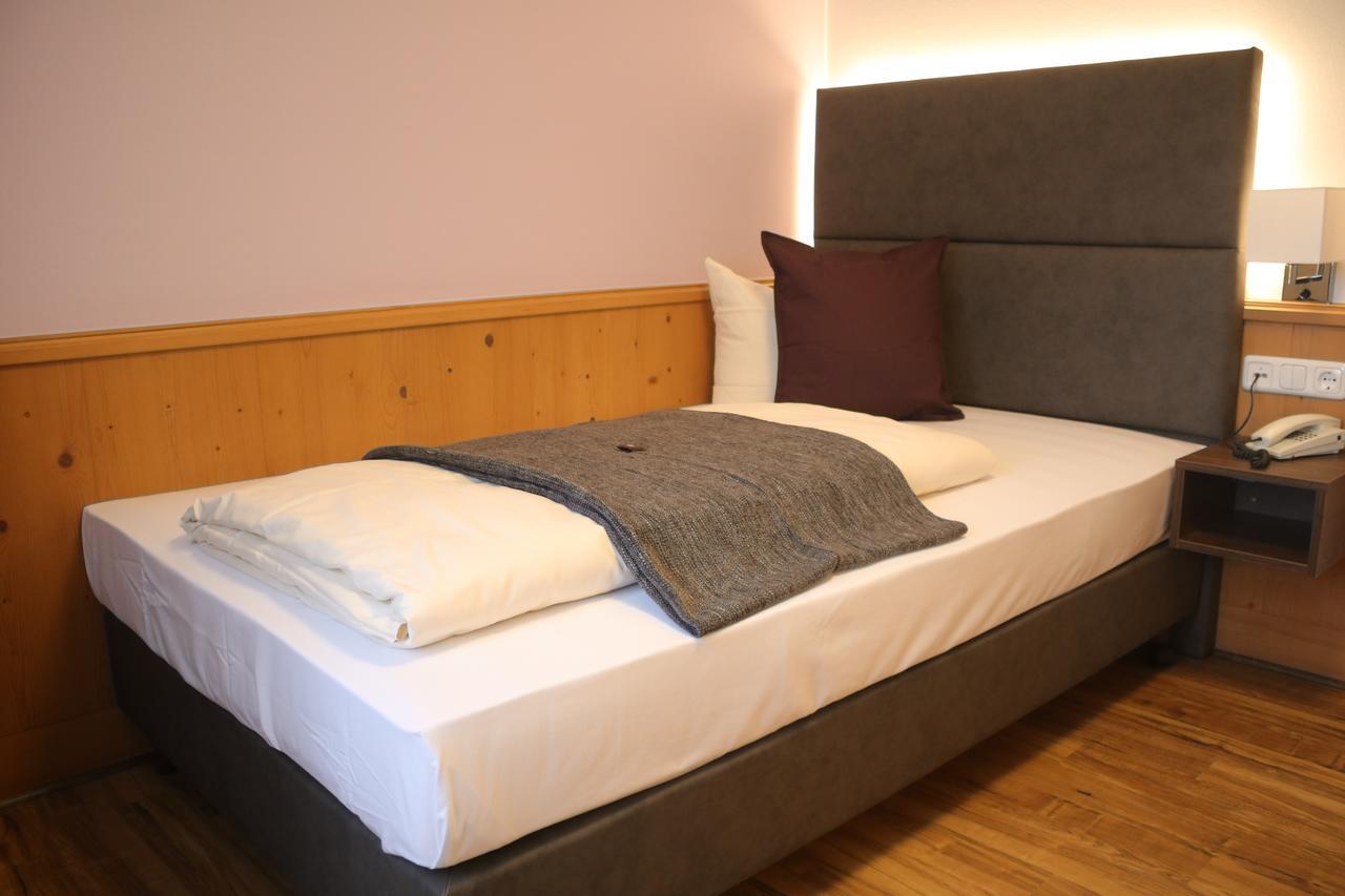 Boutique Hotel Beckenlehner Unterhaching Exterior photo